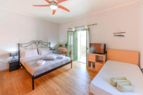 Cosy Apartment in Samos Town